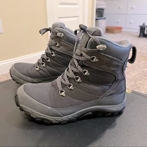 The North Face Men’s Chilkat Gray waterproof boots 7.5